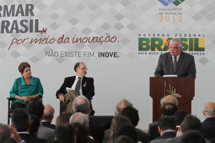 O ministro do MCTI, Marco Antonio Raupp, durante discurso, na presença da presidenta Dilma Rousseff e do presidente FINEP, Glauco Arbix.
