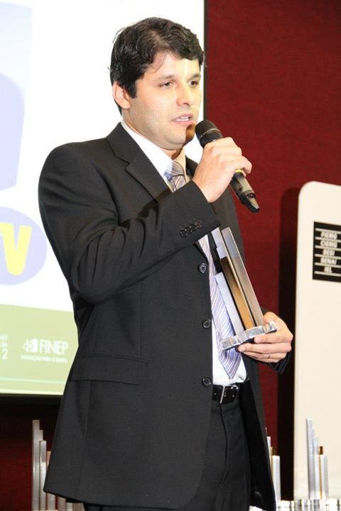 O representante da empresa paulista EITV, Rodrigo Cascão Araújo, primeiro colocado na categoria Pequena Empresa
