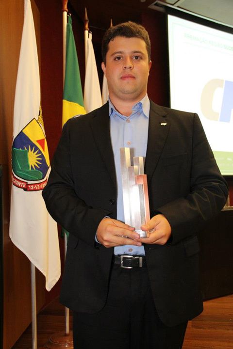 Júlio César de Oliveira, representante da Gerência de Sistemas e Tecnologias Ópticas da Diretoria de Redes Convergentes - CPqD (SP), terceiro lugar na categoria Instituição de Ciência e Tecnologia