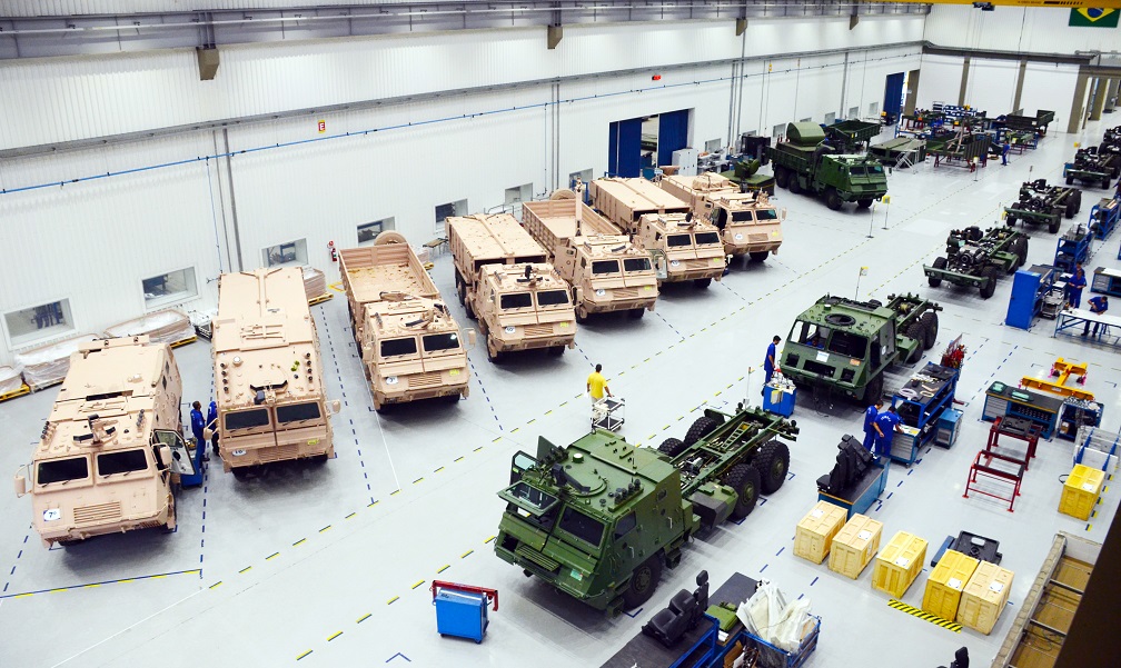 Fábrica veícular Avibras linha de produção Finep